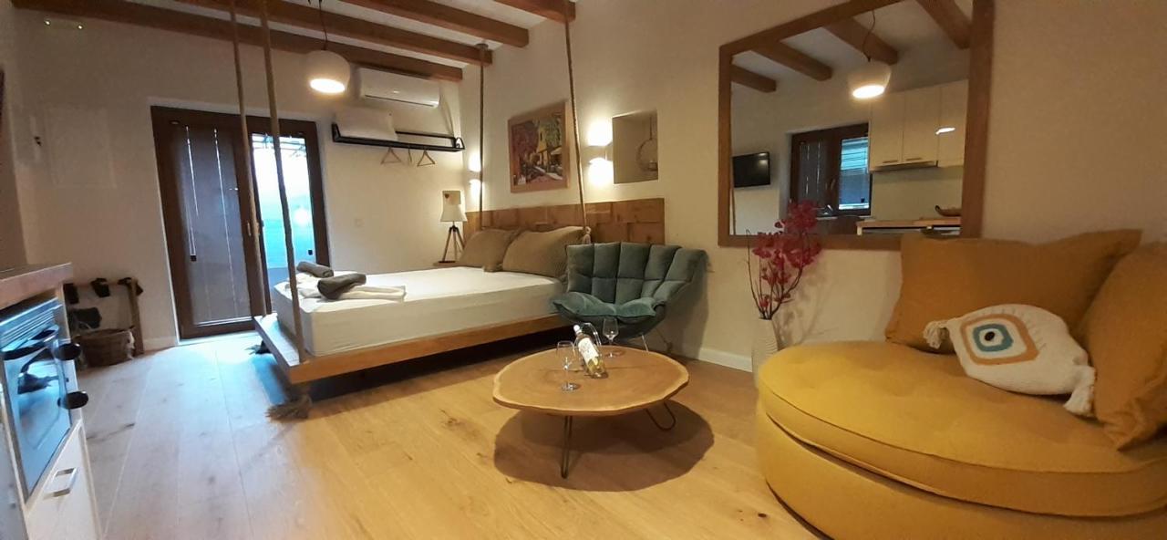 Andros 4 All Seasons Villas & Suites Ormos  외부 사진