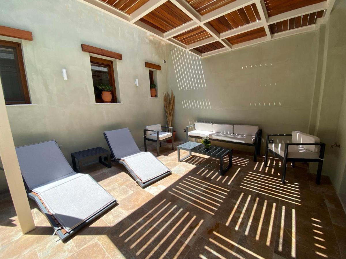 Andros 4 All Seasons Villas & Suites Ormos  외부 사진